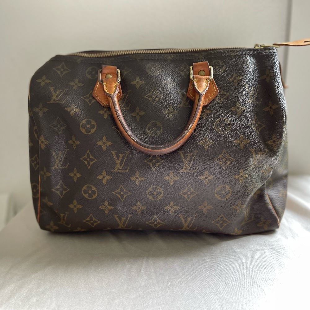 LOUIS VUITTON Monogram Speedy 30